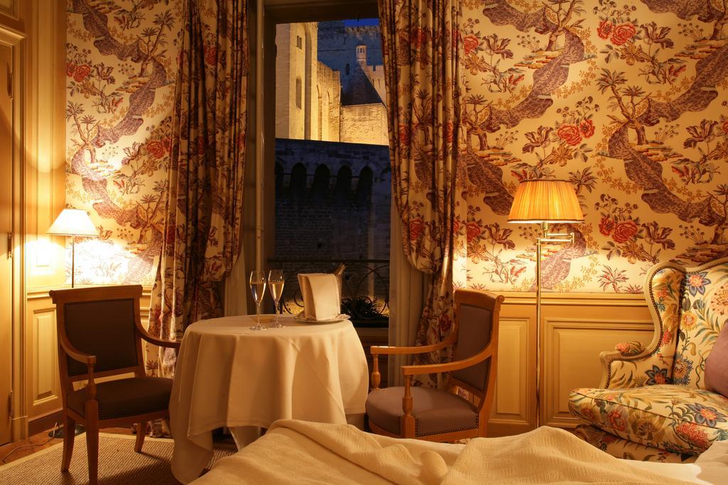 Hotel La Mirande 5*